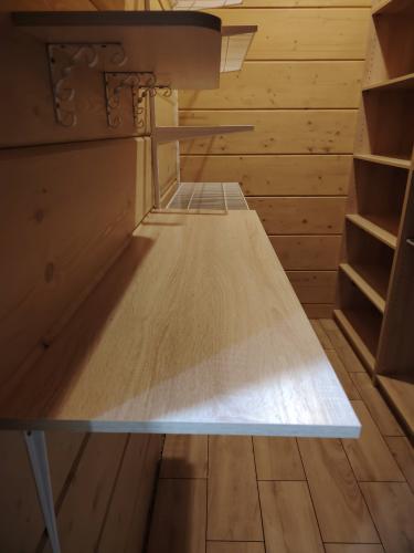 Навеска полки