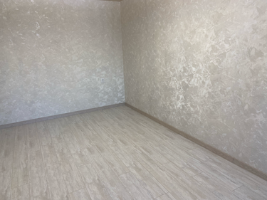 Монтаж пластикового плинтуса