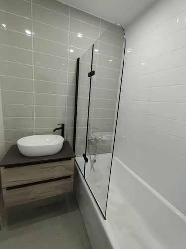 Выполнена установка нового запорного устройства, обеспечивающего надежное функционирование водопроводной системы. Обновленный элемент гарантирует герметичность и долговечность эксплуатации.