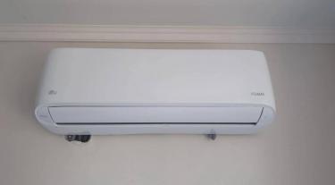 Проведена очистка теплообменника, устранены засоры дренажной системы, заменены изношенные детали, проверена герметичность соединений, восстановлена функциональность устройства.