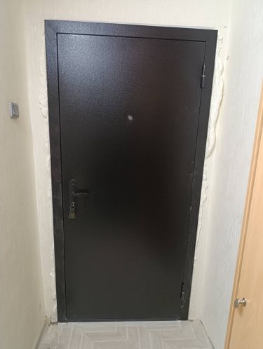 Установка входной двери весом до 95 кг