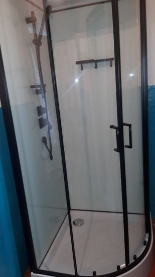 Установка душевой кабины шириной до 90 см