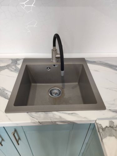 Установка столешницы ДСП Установка и подключение электрической варочной поверхности Установка и подключение врезной мойки