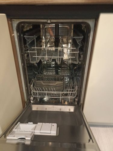 Установка и подключение встроенной посудомоечной машины