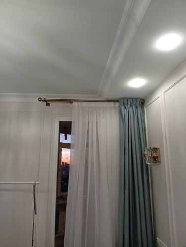 Установка декоративного карниза (одно, двух, трехрядный) длиной до 2,5  метров