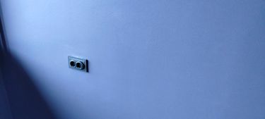 Монтаж и подключение настенно-потолочного светильника