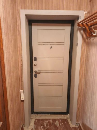 Установка входной двери весом до 95 кг