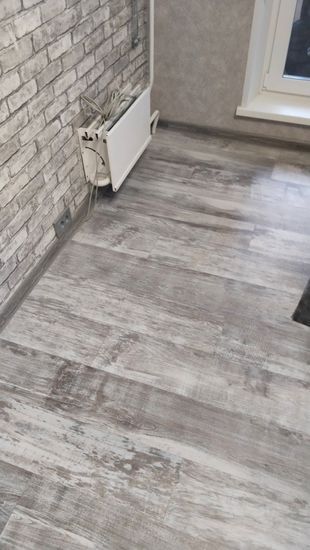 Монтаж пластикового плинтуса