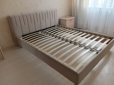 Сборка двуспальной кровати