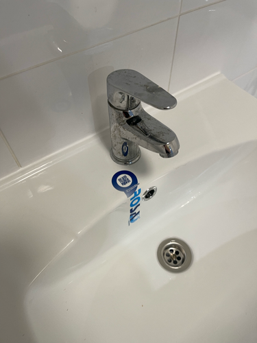 Замена сифона Демонтаж раковины