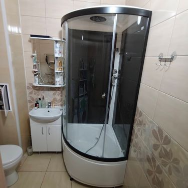 Установка душевой кабины шириной до 90 см