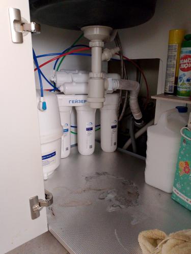 Замена картриджа в системе фильтрации