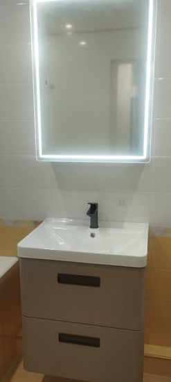 Установка комплекта: пенал + тумба +раковина + смеситель + зеркало