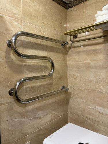 Монтаж водяного полотенцесушителя на готовую подводку (без подгонки)