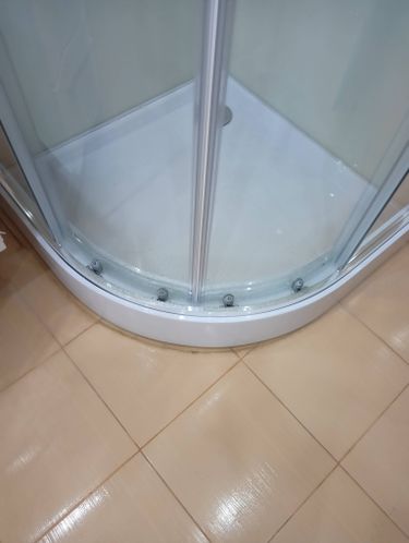 Установка душевой кабины шириной до 90 см