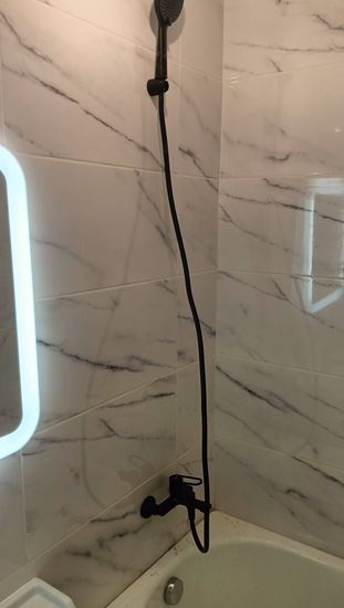 Установка смесителя (на готовые коммуникации)