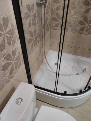 Установка и подключение душевого уголка/ширмы с поддоном