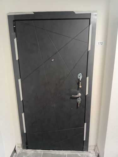 Установка входной двери весом до 95 кг