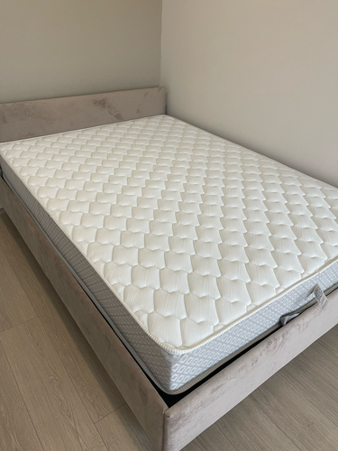 Сборка двуспальной кровати