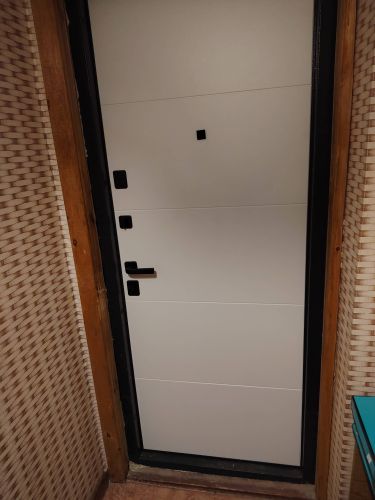 Установка входной двери весом до 95 кг