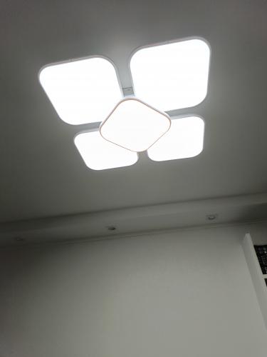 Проведена замена неисправных компонентов, восстановлено питание, проверена работоспособность, улучшено освещение. Светильник функционирует корректно, обеспечивая яркость и комфорт.