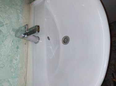 Установка смесителя (на готовые коммуникации)