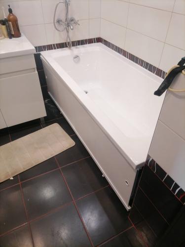 Установка акриловой/стальной ванны