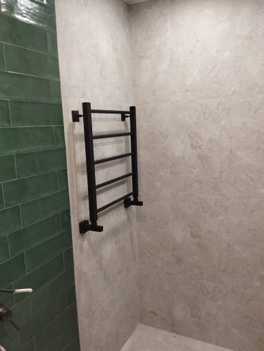 Монтаж водяного полотенцесушителя на готовую подводку (без подгонки)