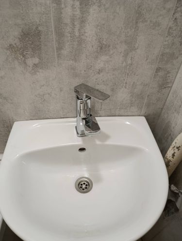 Установка смесителя (на готовые коммуникации)