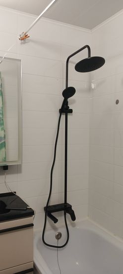 Проведена замена изношенной кранбуксы на новую, обеспечив герметичность и исправную работу смесителя. Устранены протечки, восстановлена функциональность, улучшено водоснабжение.