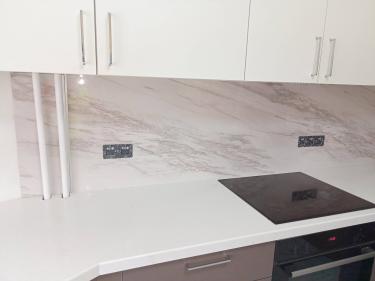 Установка стеновой панели МДФ/ДСП Выпил одного отверстия/углубления/присадка под петлю в материалах ДСП/Массив Выезд мастера за пределы зоны бесплатного выезда