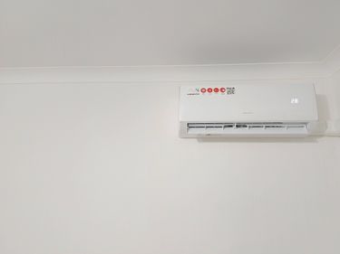 Установка сплит системы 7-9 kBTU (одноэтапный монтаж)