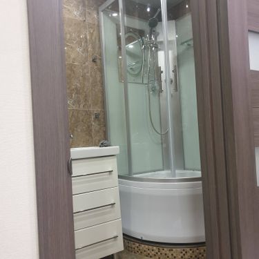 Установка душевой кабины шириной до 90 см