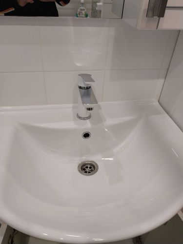 Установка смесителя (на готовые коммуникации)