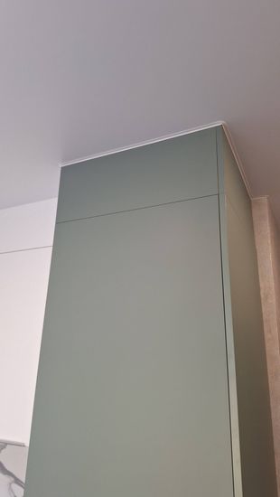 Прямой распил фальшпанели/фасада/полки Замена фасадов Установка и подключение встраиваемого холодильника