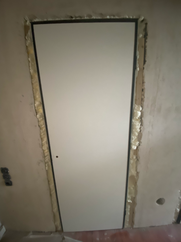 Установка двери скрытого монтажа