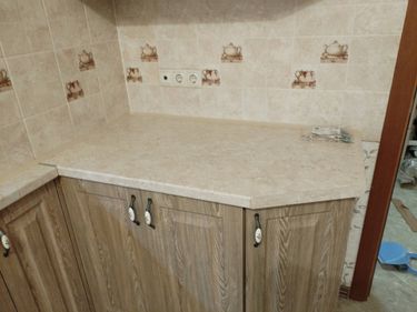 Установка столешницы ДСП Установка и подключение электрической варочной поверхности Установка и подключение крана и фильтра для питьевой воды