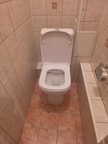 Установка напольного унитаза