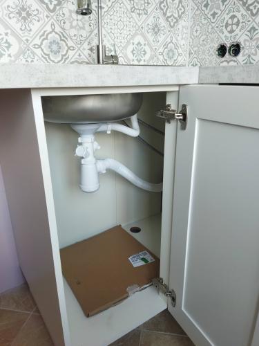 Установка и подключение встраиваемого электрического духового шкафа Уменьшение глубины/высоты/ширины шкафа Выпил одного отверстия/углубления/присадка под петлю в материалах ДСП/Массив