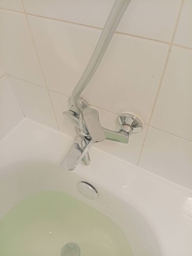 Установка смесителя (на готовые коммуникации)