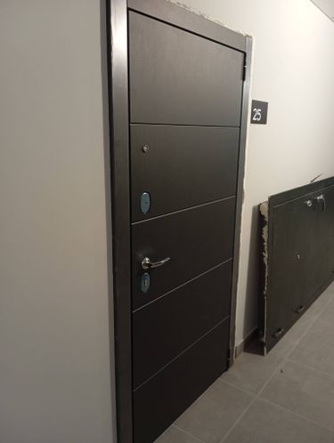 Установка входной двери весом до 95 кг