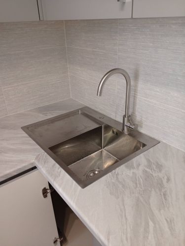 Установка смесителя (на готовые коммуникации)