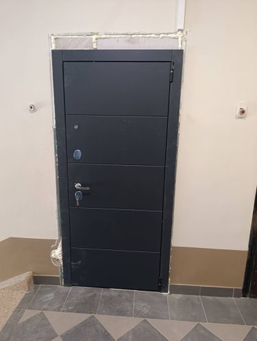 Установка входной двери весом до 95 кг