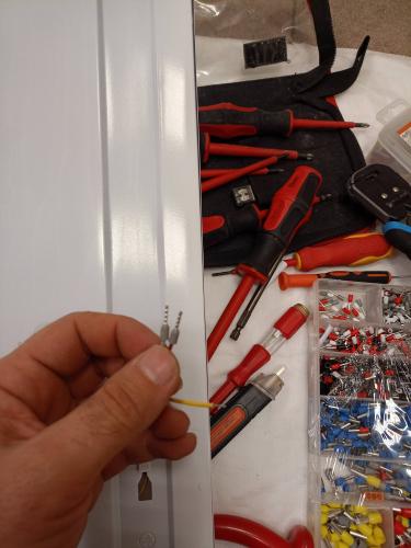 Демонтаж старого светильника