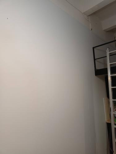 Покраска внутренних стен водоэмульсионной краской