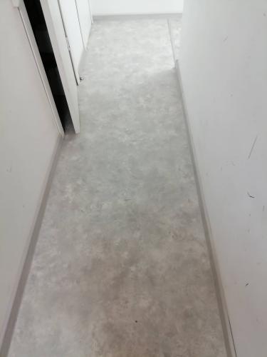 Укладка линолеума на клей более 15 кв.м