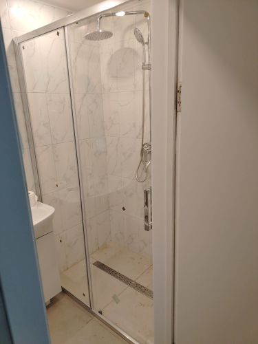 Установка ширмы на ванну шириной свыше 111 см