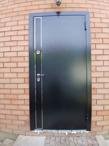 Установка входной двери весом до 95 кг