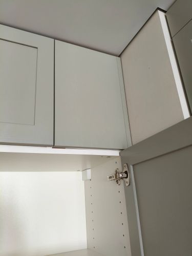 Шлифовка каменной столешницы Установка и подключение встраиваемого холодильника Установка фальшпанели / заглушки