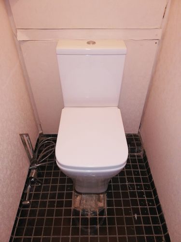 Установка напольного унитаза